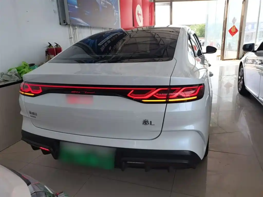 BYD Qin L — фото 6