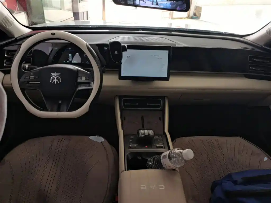 BYD Qin L — фото 10