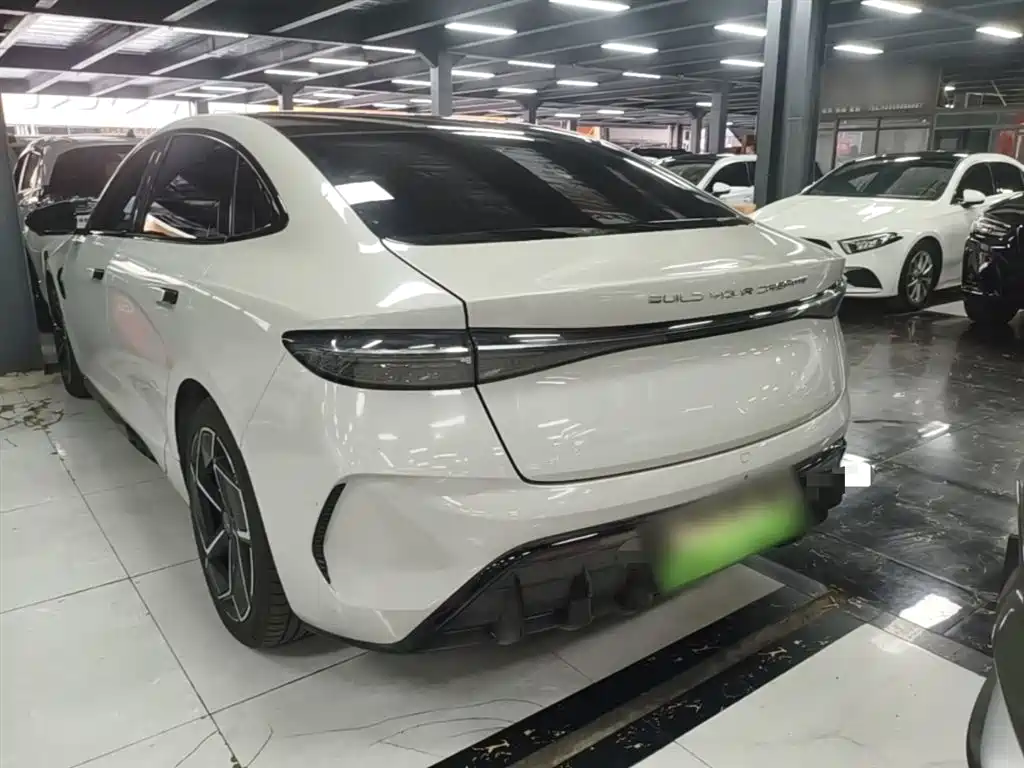 BYD Seal — фото 5