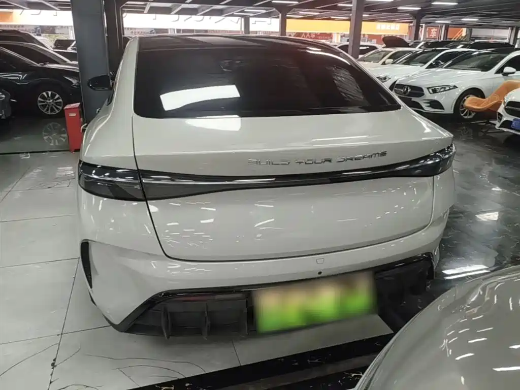 BYD Seal — фото 6