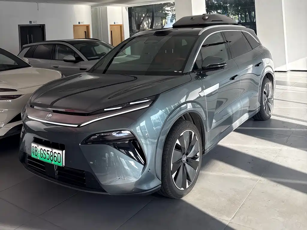 BYD Tang L