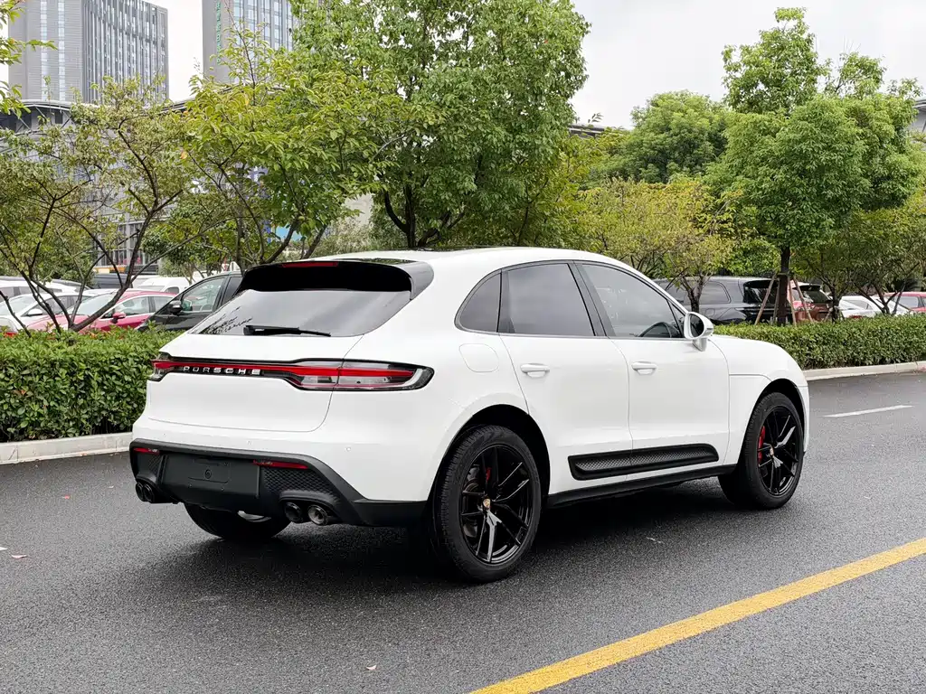 Porsche Macan — фото 11