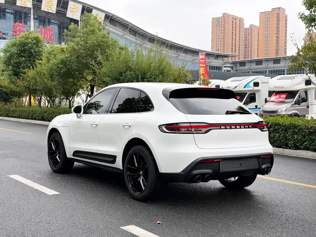 Porsche Macan — фото 13