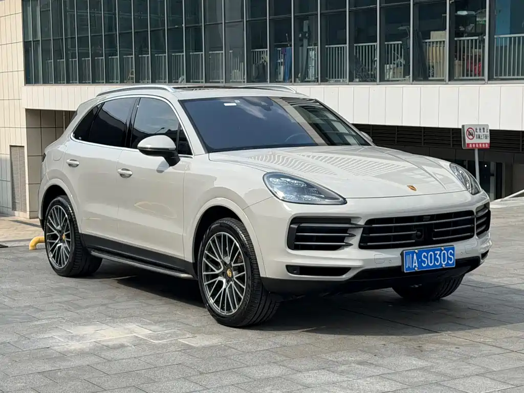 Porsche Cayenne — фото 2