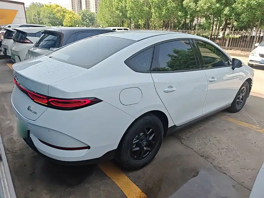 BYD Qin PLUS — фото 7