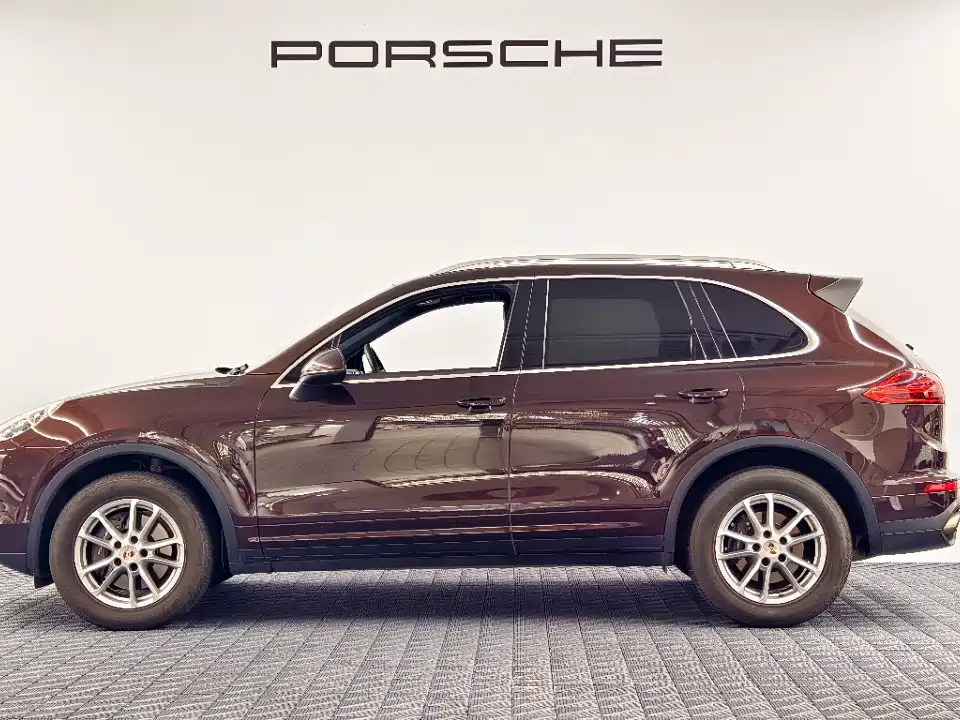 Porsche Cayenne — фото 5
