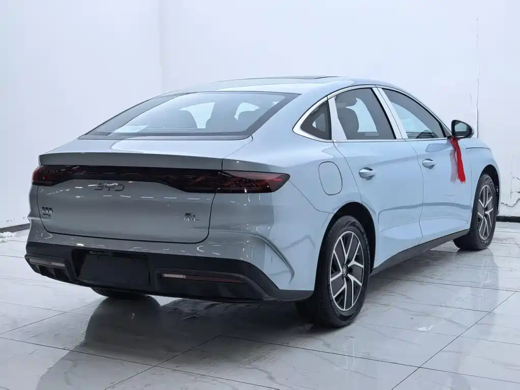 BYD Qin L — фото 7