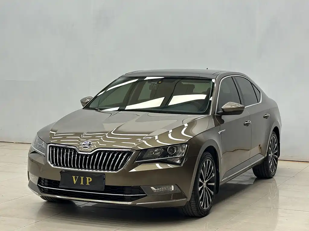 Skoda Superb — фото 3
