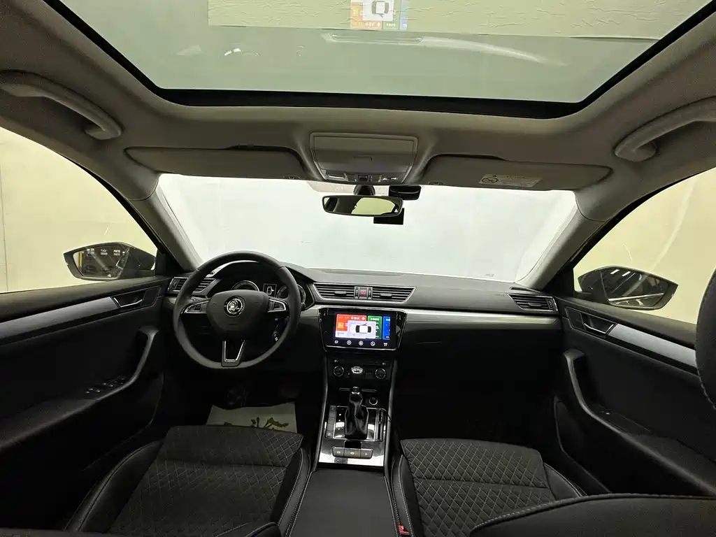 Skoda Superb — фото 5