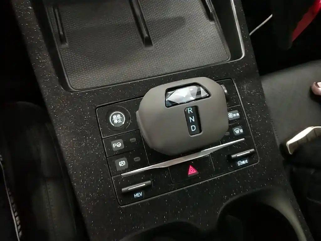 BYD Qin PLUS — фото 14