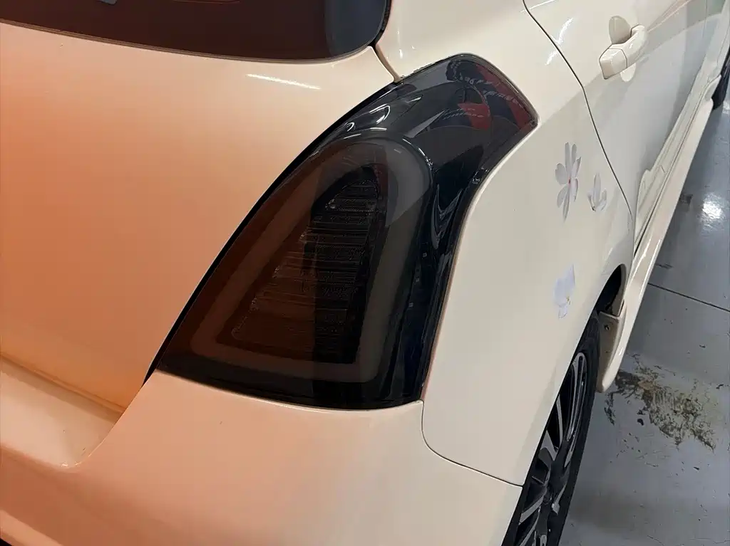 Suzuki Swift — фото 17