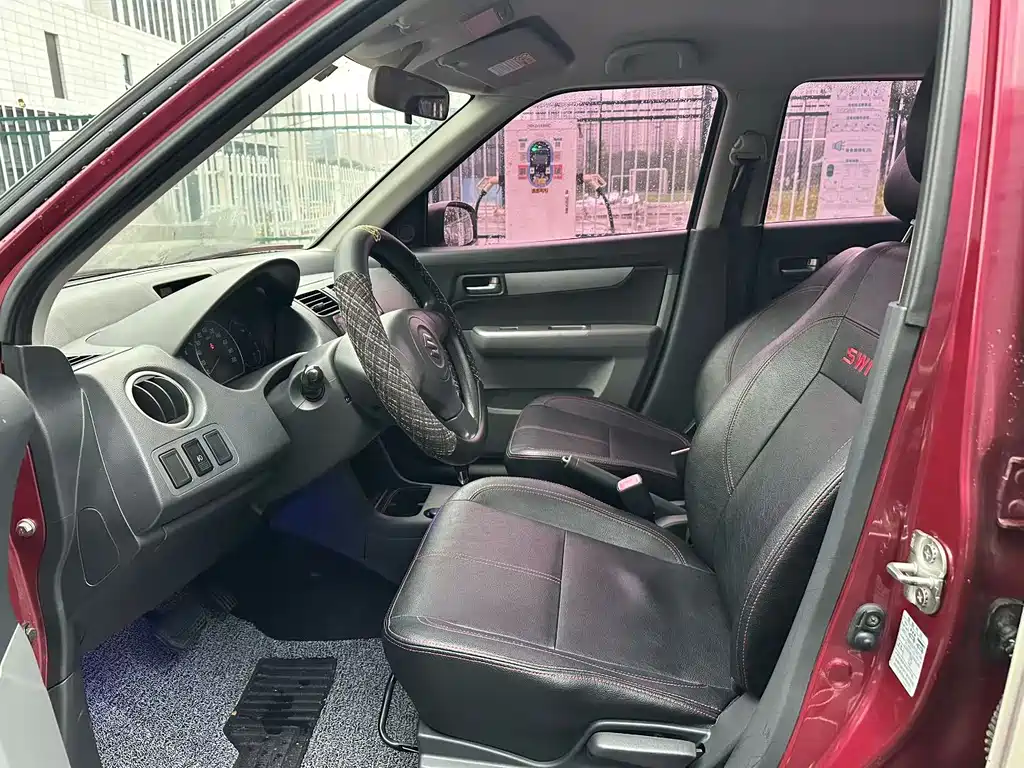 Suzuki Swift — фото 6