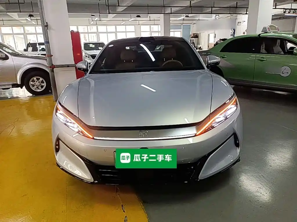 BYD Han L — фото 3