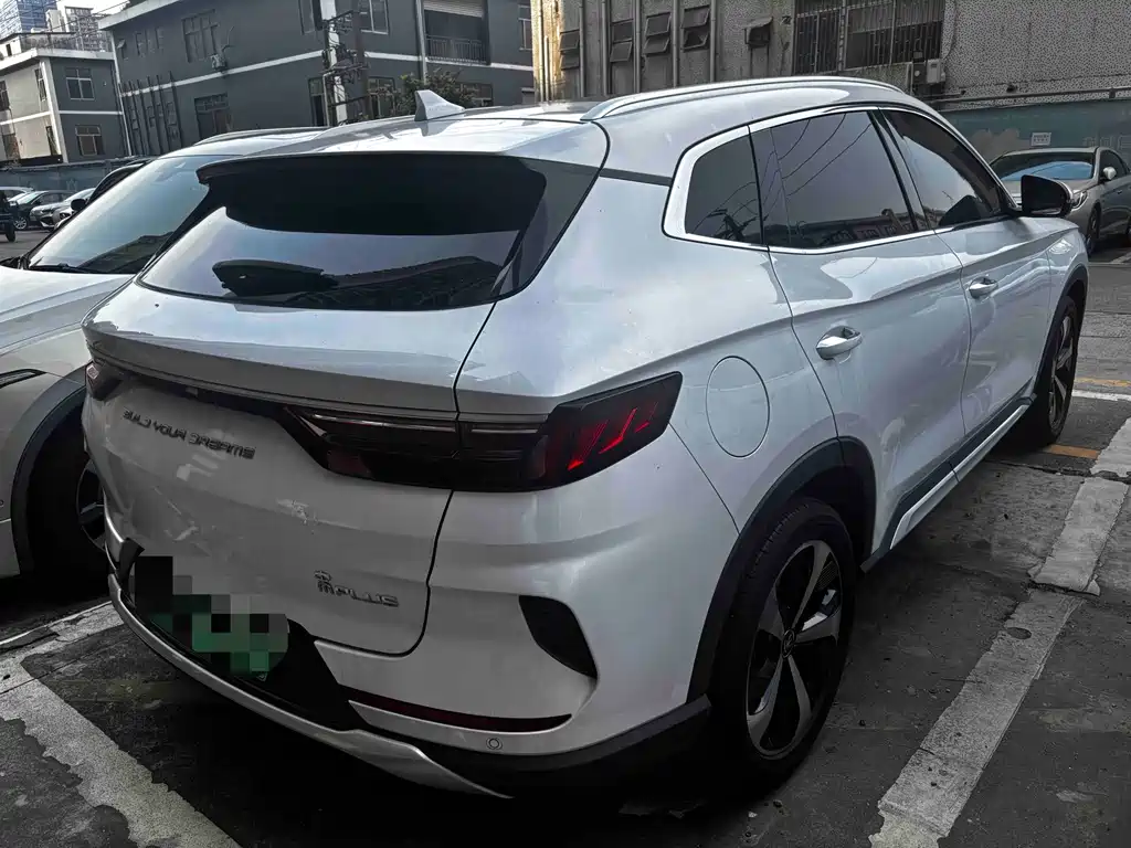 BYD PLUS New Energy — фото 3