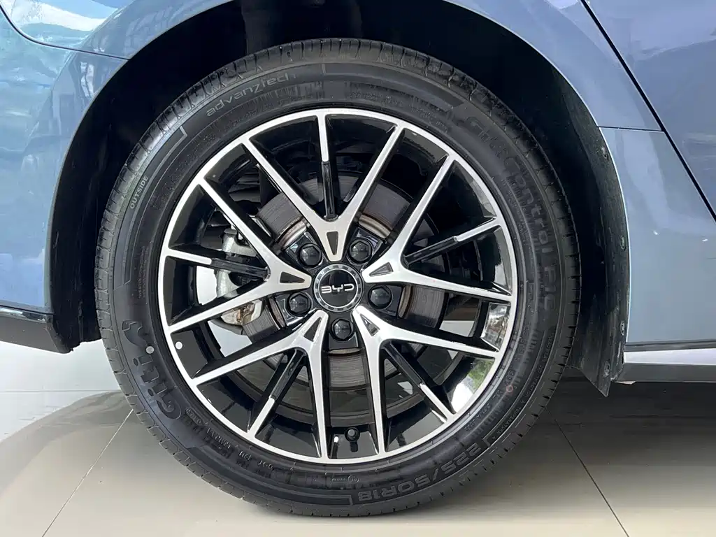 BYD Seal 07 DM-i — фото 10