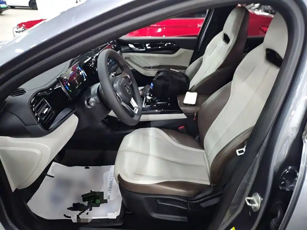 BYD Qin PLUS — фото 15