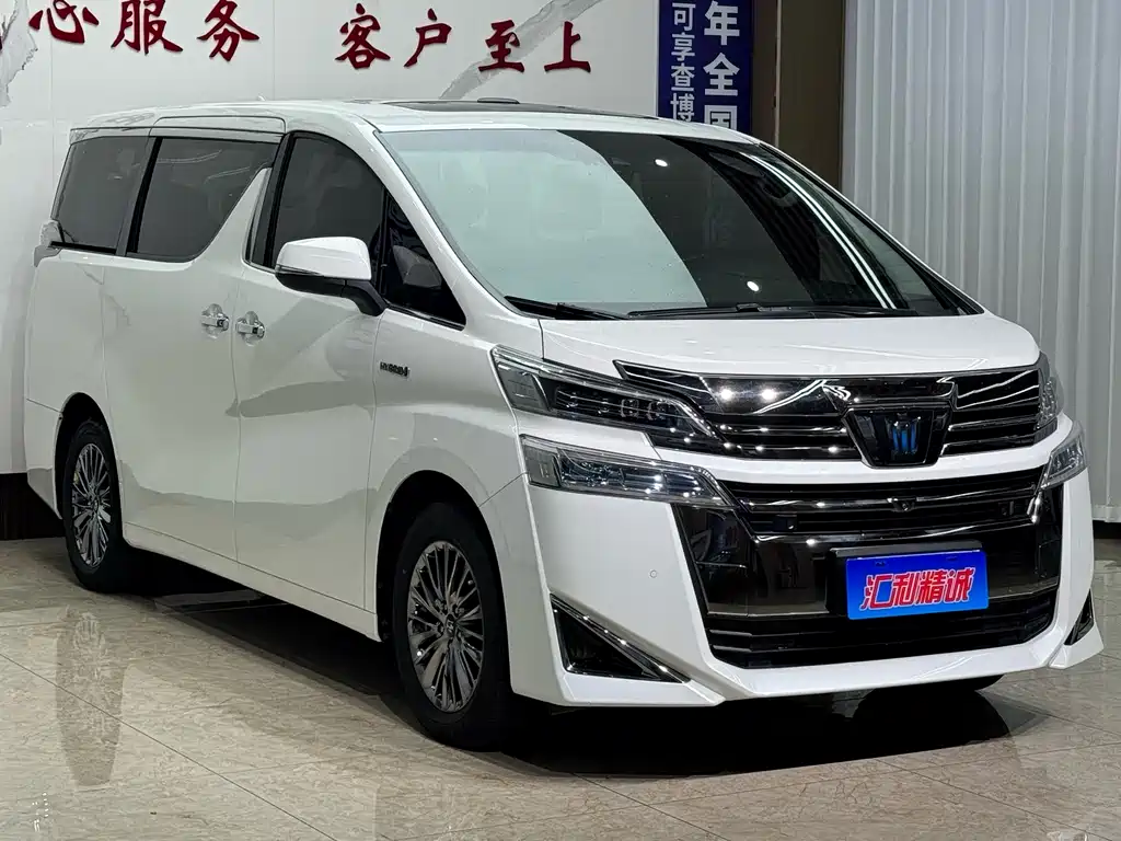Toyota Vellfire — фото 3