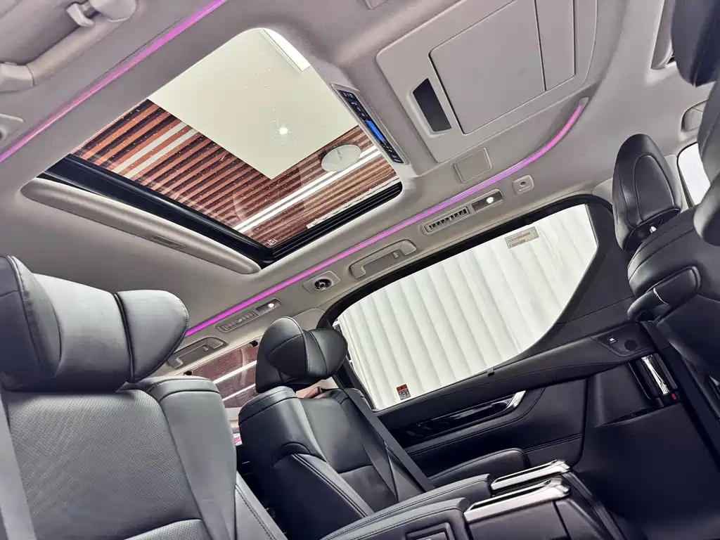 Toyota Vellfire — фото 23