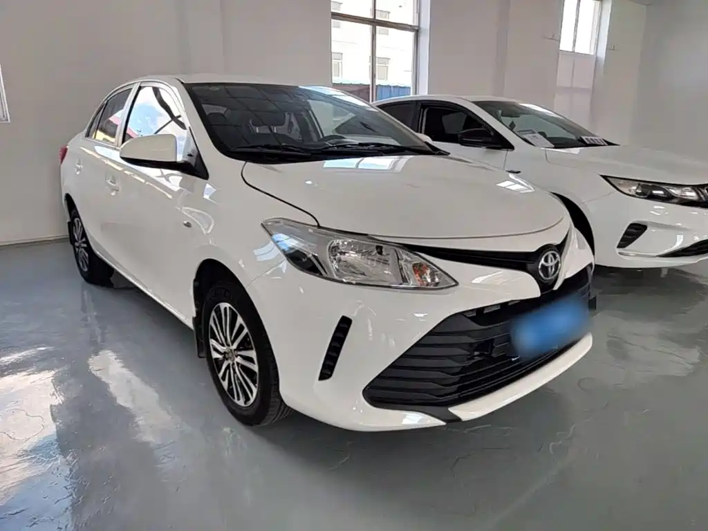 Toyota Vios — фото 3