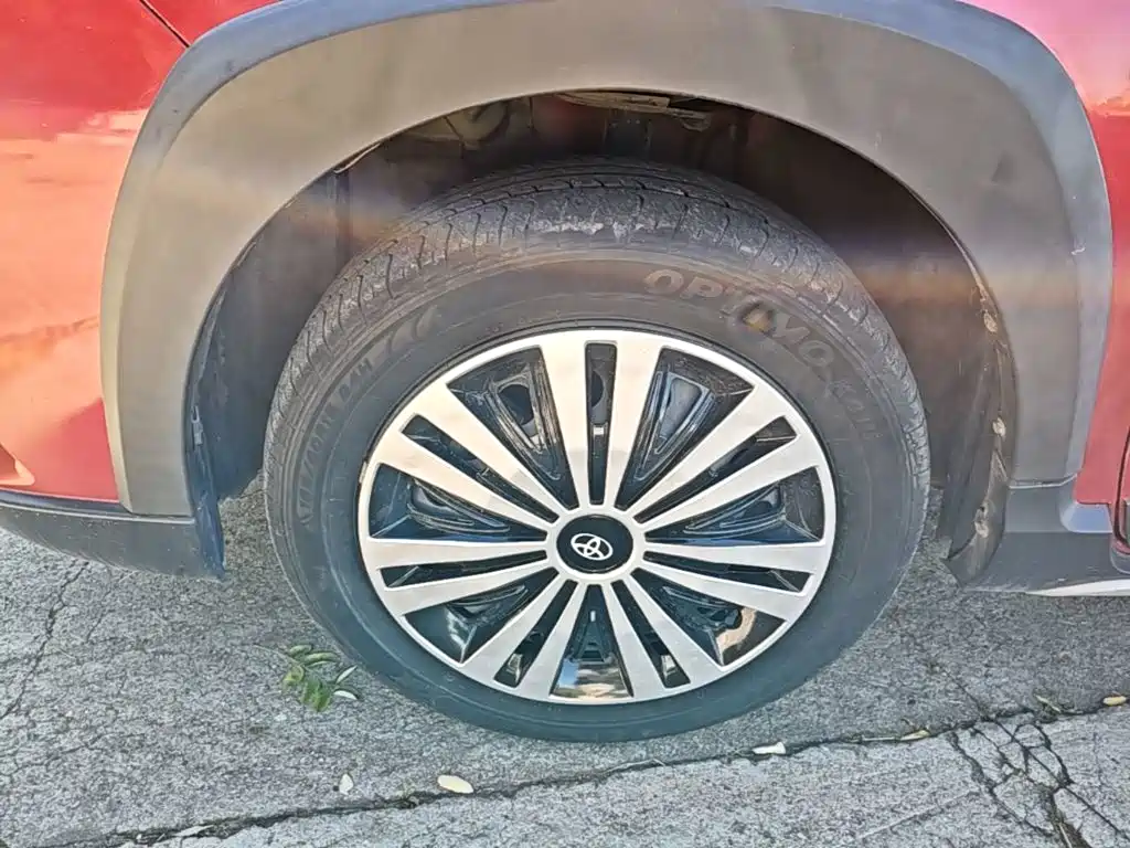 Toyota Yaris L — фото 22