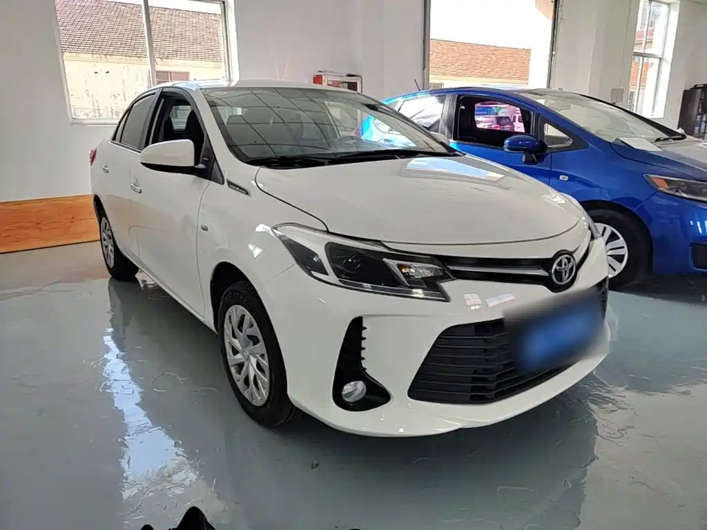 Toyota Vios — фото 3