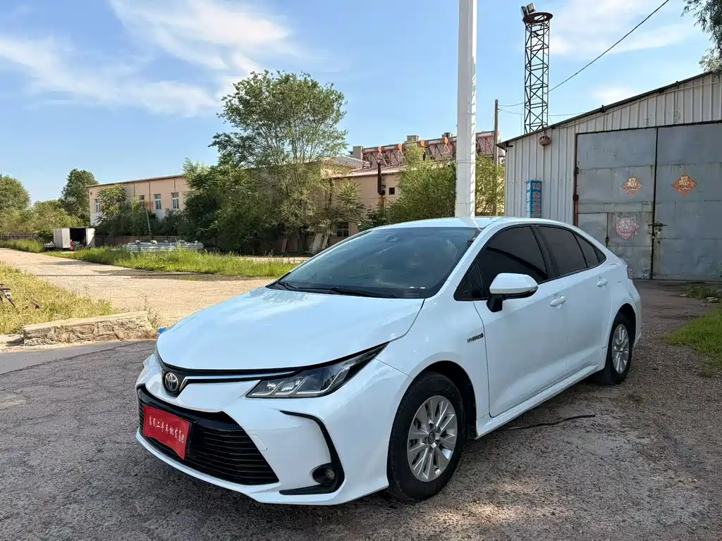 Toyota Corolla — фото 3