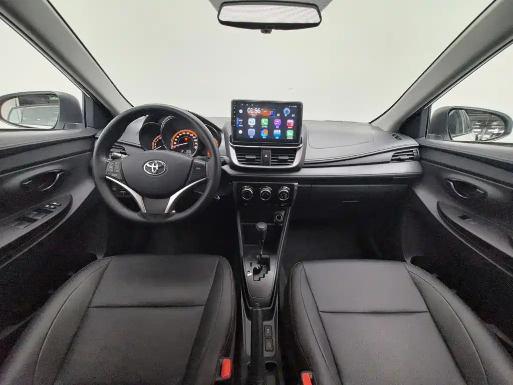 Toyota Yaris L — фото 5