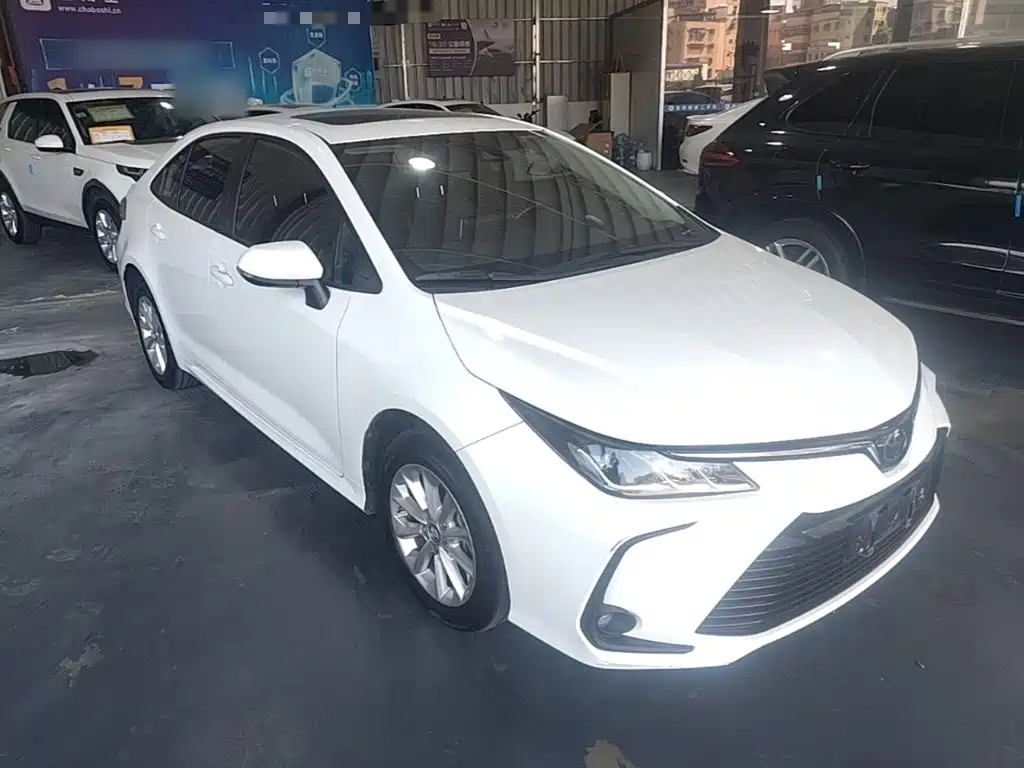 Toyota Corolla — фото 3
