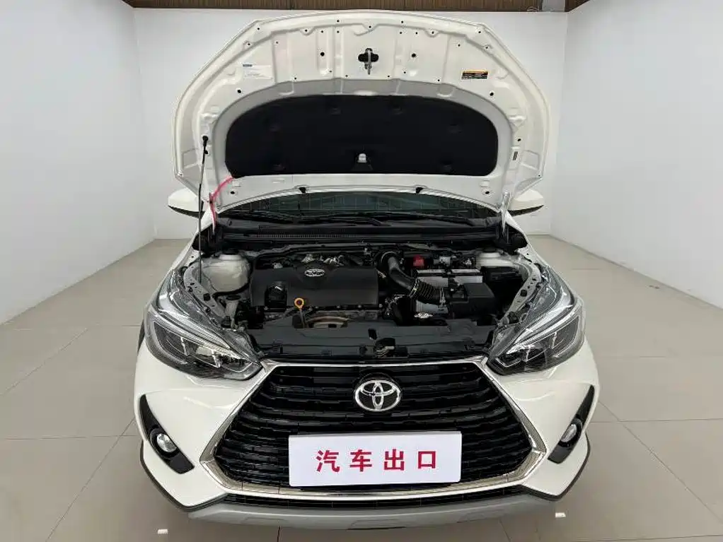 Toyota Yaris L — фото 7