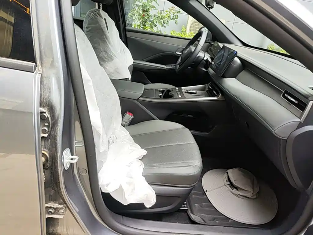 BYD Qin PLUS — фото 20