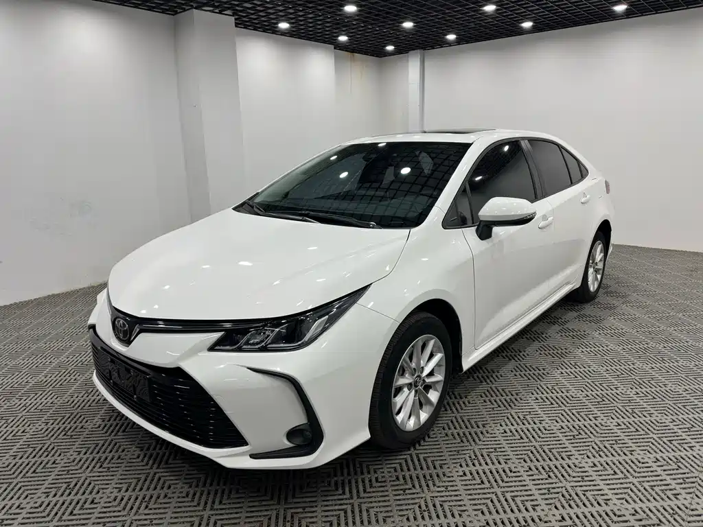 Toyota Corolla — фото 3