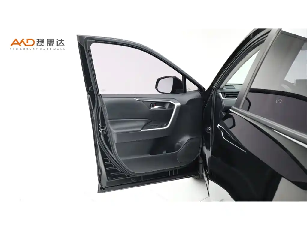 Toyota Wildlander — фото 10