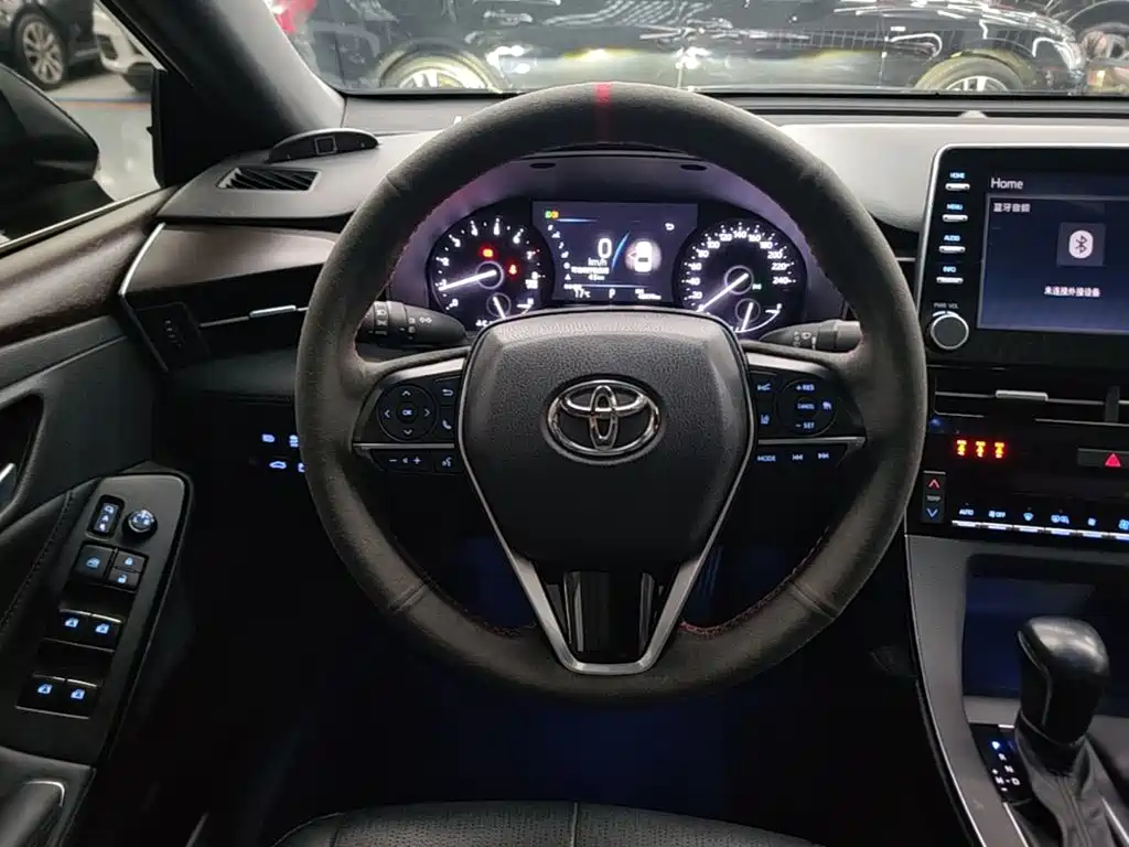 Toyota Avalon — фото 10