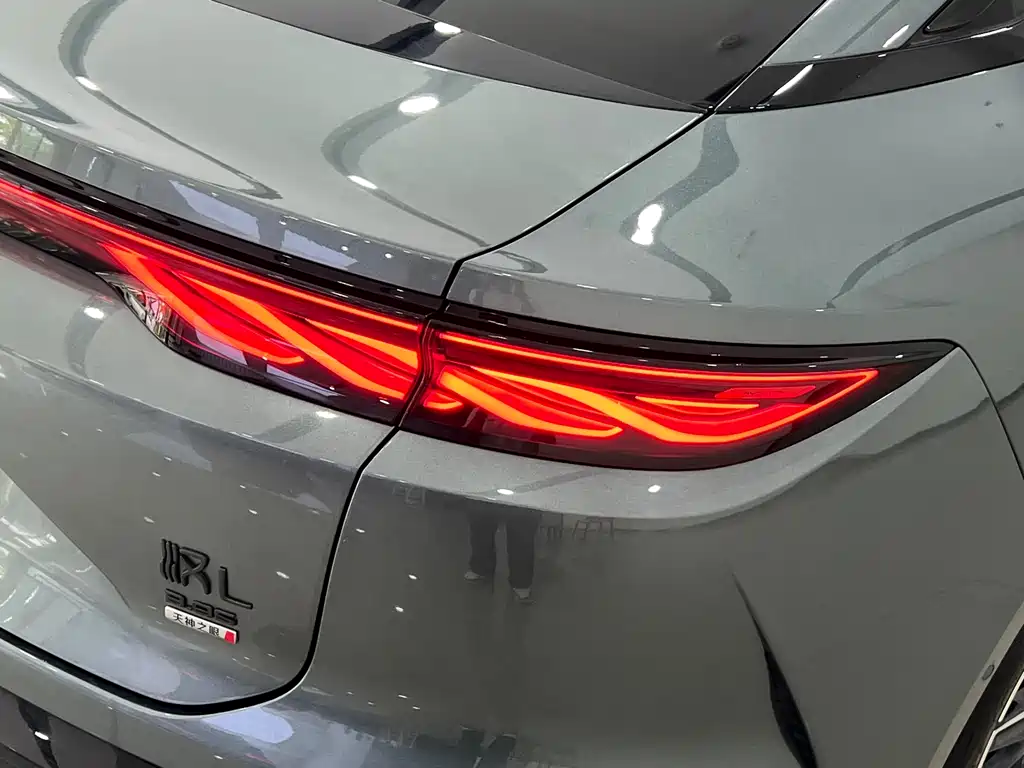 BYD Han L — фото 6