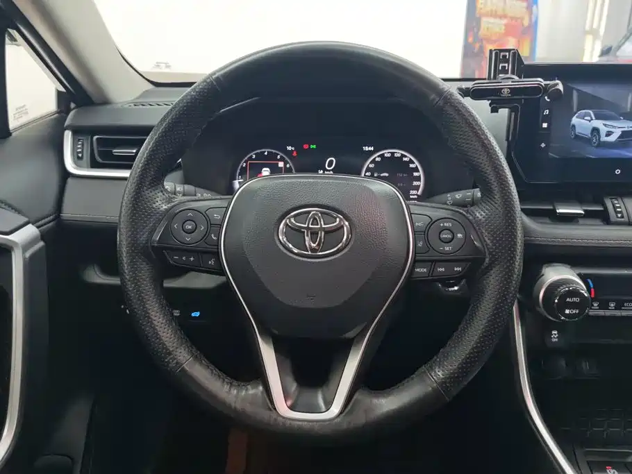 Toyota Wildlander — фото 15