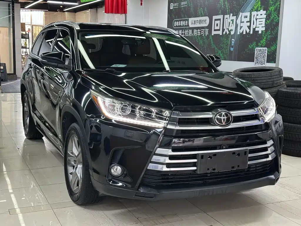 Toyota Highlander — фото 3