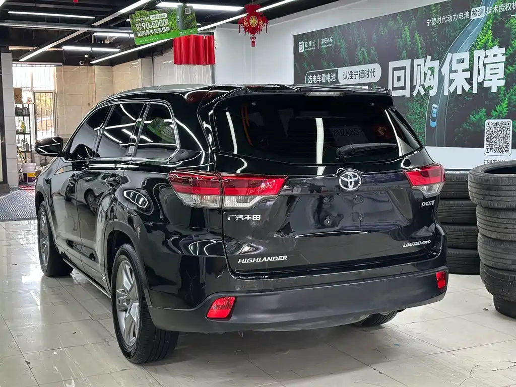 Toyota Highlander — фото 21