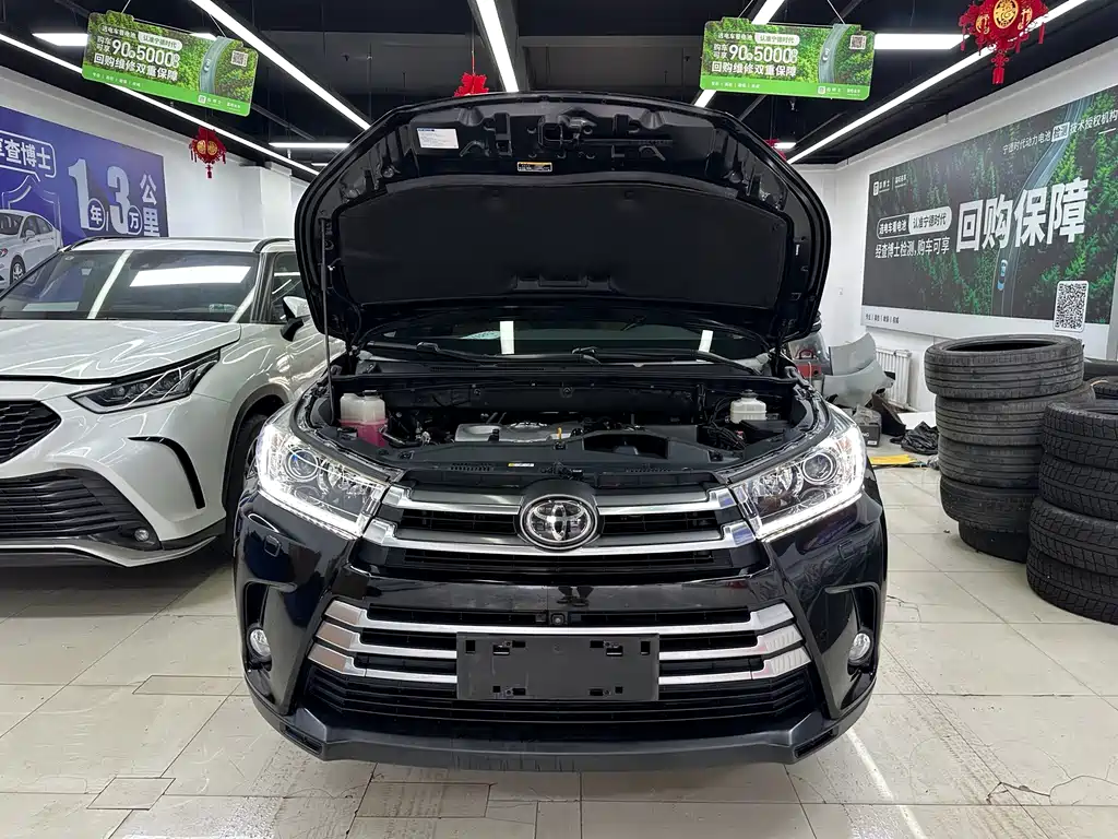Toyota Highlander — фото 4