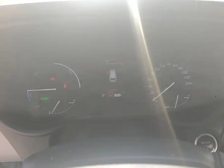 Toyota Granvia — фото 14