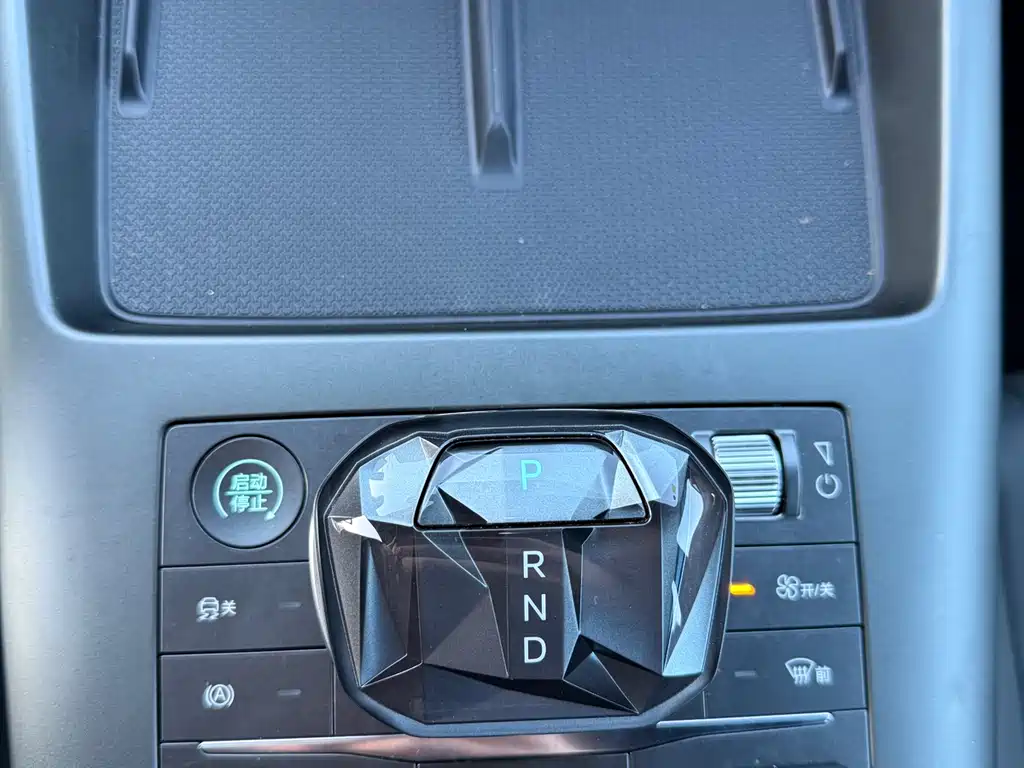 BYD Qin PLUS — фото 28
