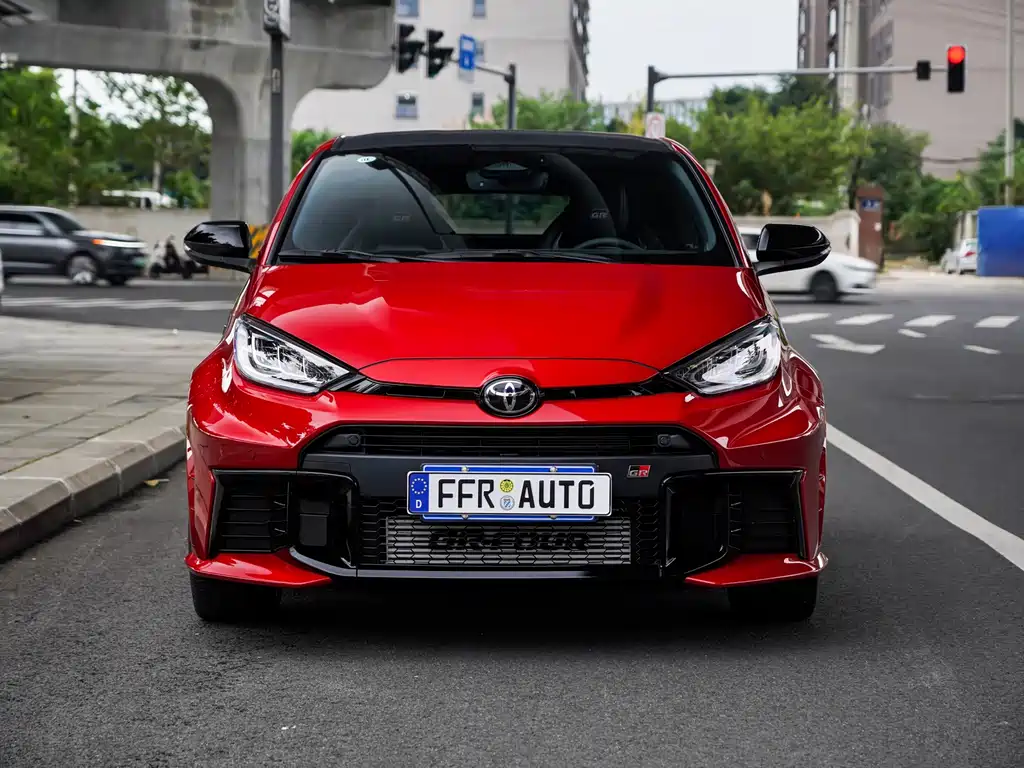 Toyota GR YARIS — фото 8