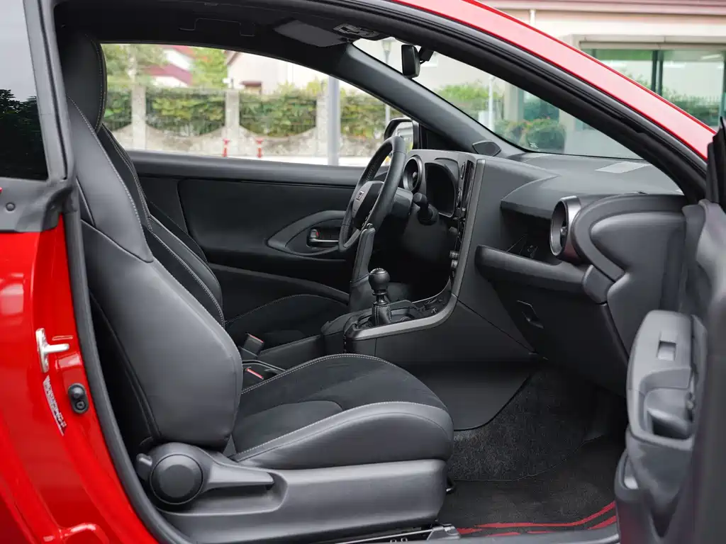 Toyota GR YARIS — фото 9