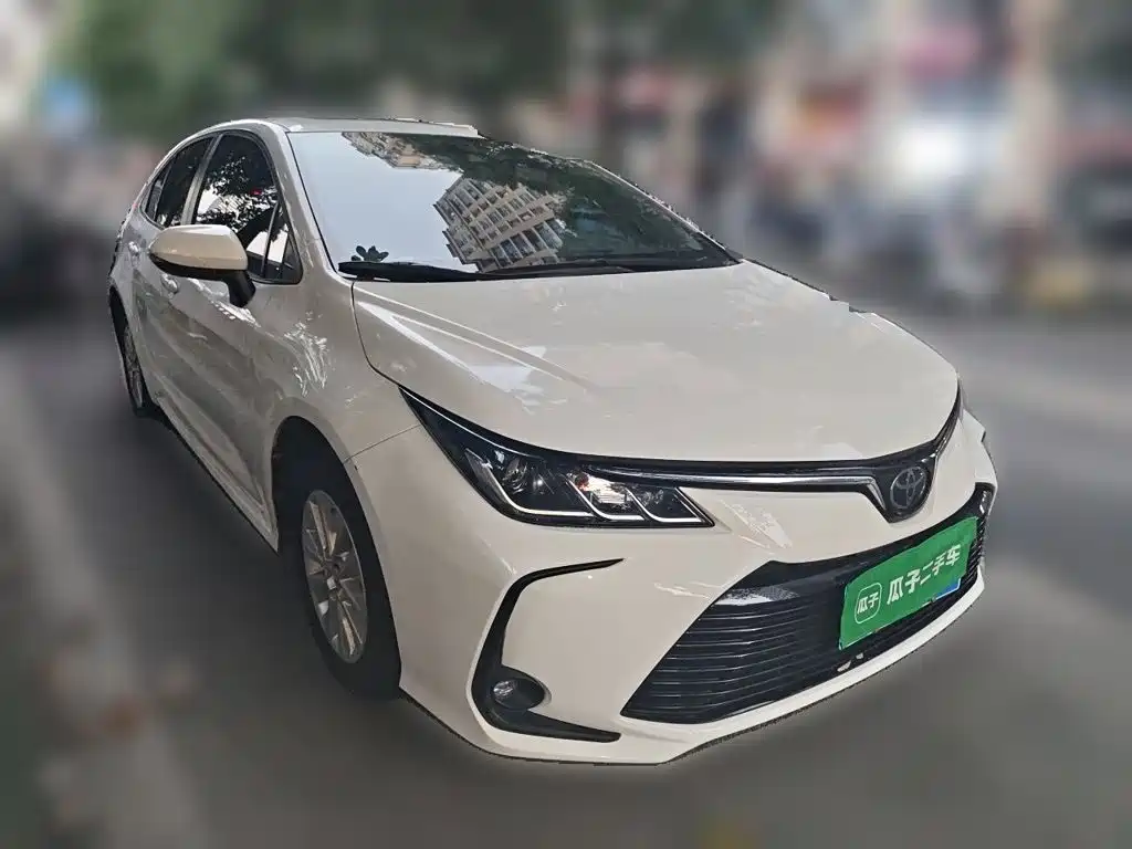 Toyota Corolla — фото 3