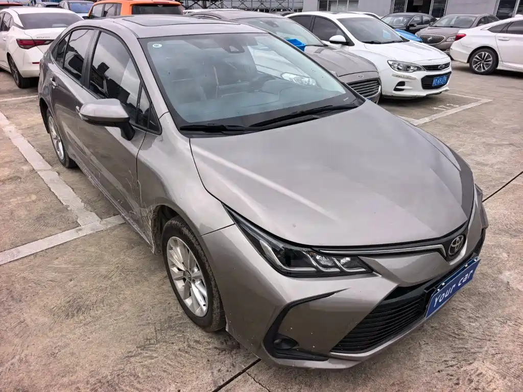 Toyota Corolla — фото 3
