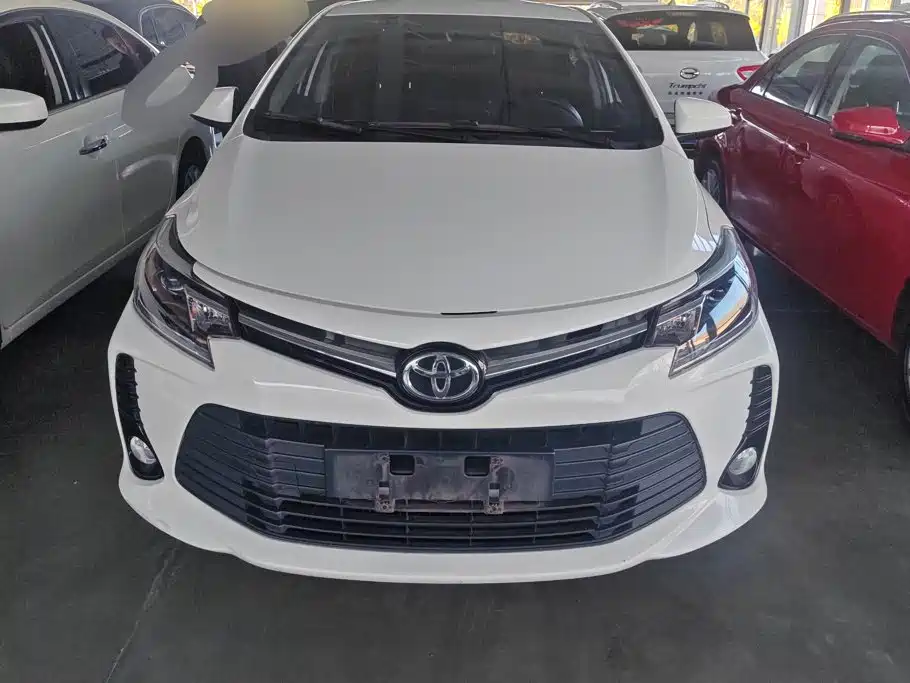Toyota Vios — фото 2