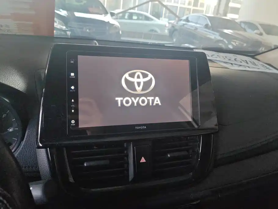Toyota Vios — фото 13