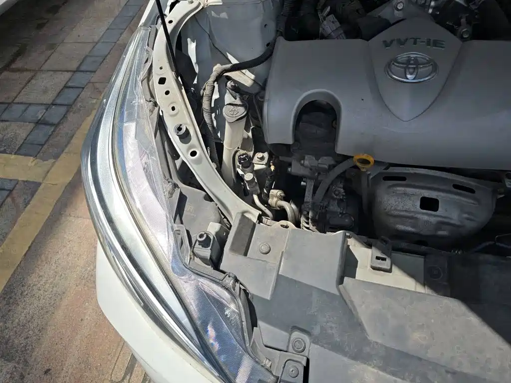 Toyota Yaris L — фото 18