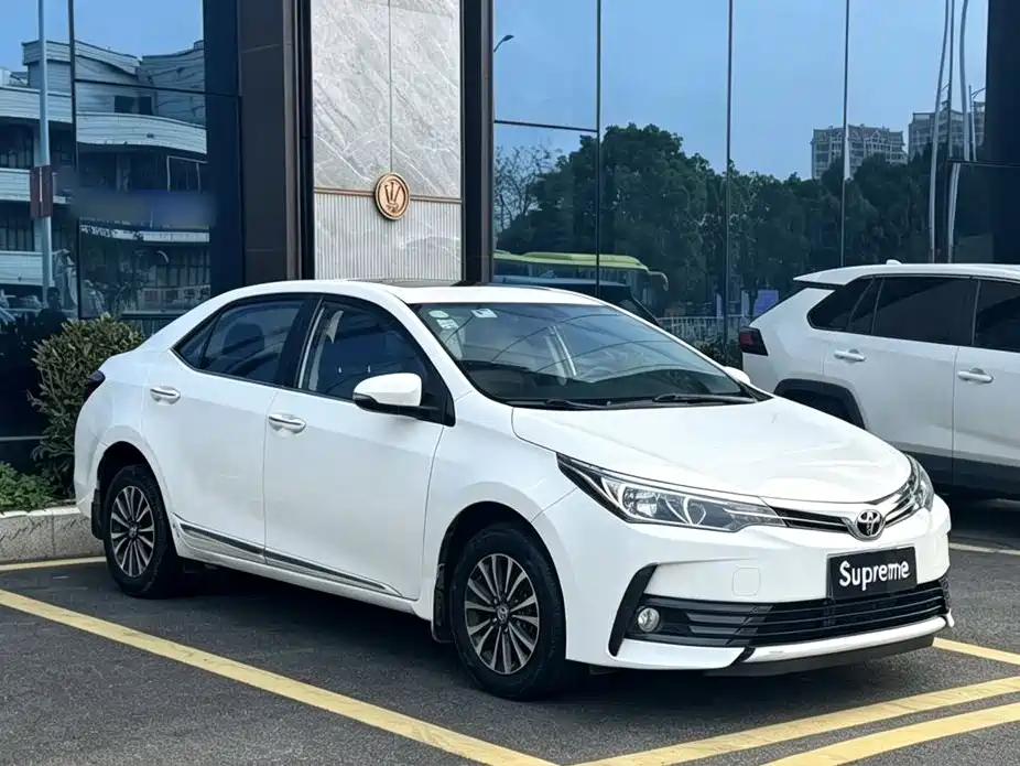 Toyota Corolla — фото 3