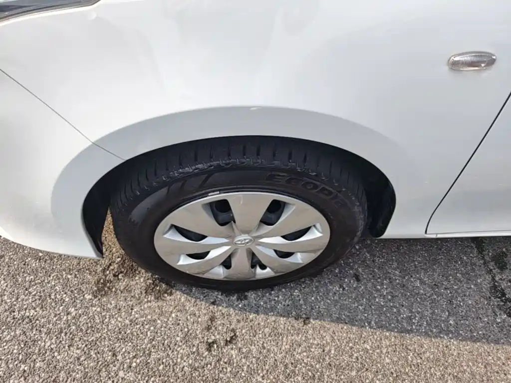 Toyota Yaris L — фото 22