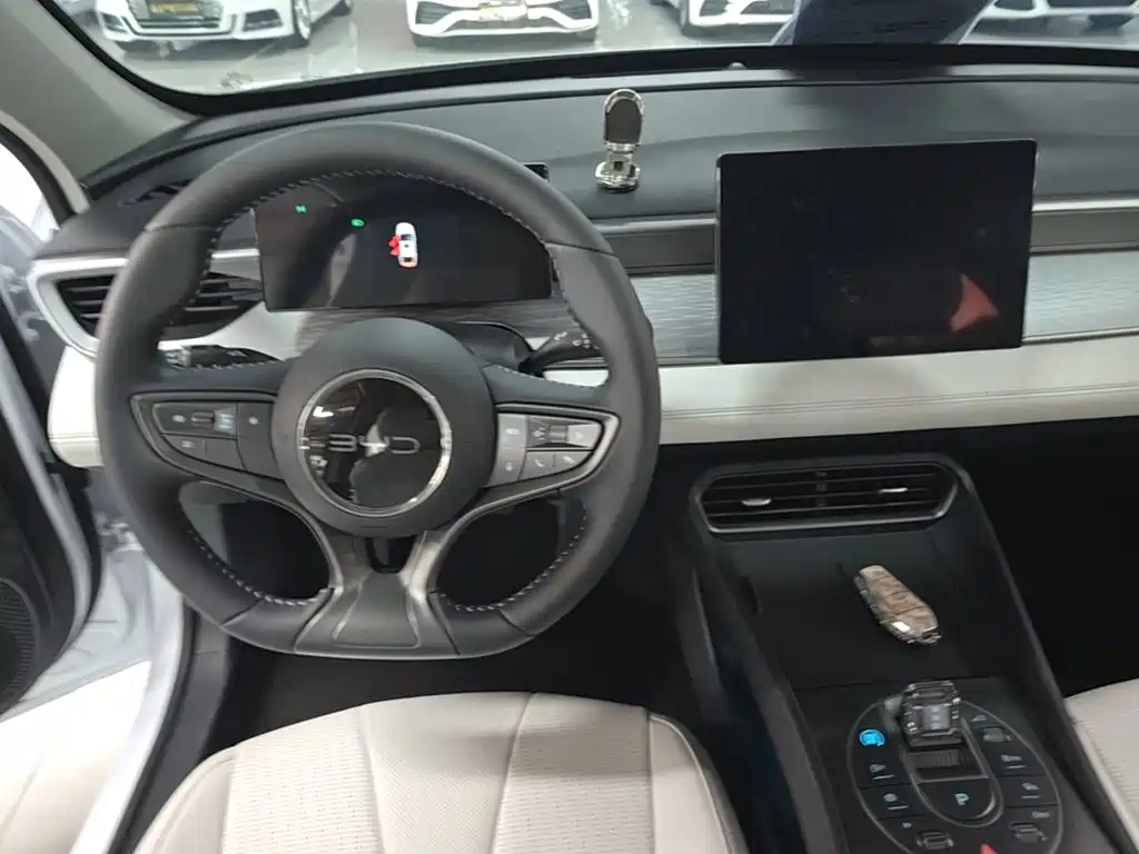 BYD Seal 05 DM-i — фото 11